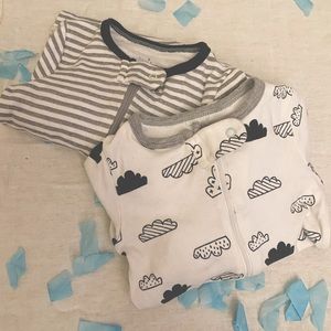 Sleepers with built-in mittens